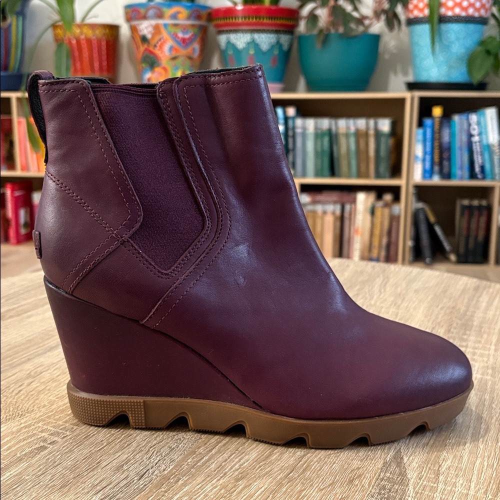 Sorel Joan Uptown Chelsea Plum Wedge Ankle Boots (Size 10) - Picture 10 of 13